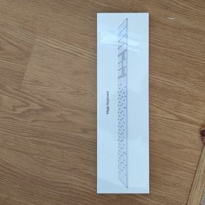 Apple magic keyboard brand new in box bnwt nwt